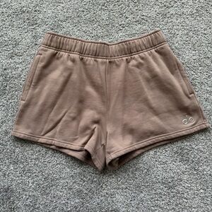 Alo Accolade Short in Taupe